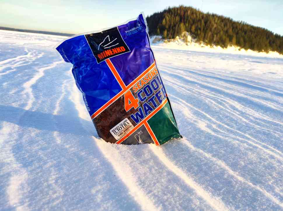 Прикормка зимняя VF Ice ready универсальная. Реклама прикормки зимой. Прикормка Миненко карась зима фото.